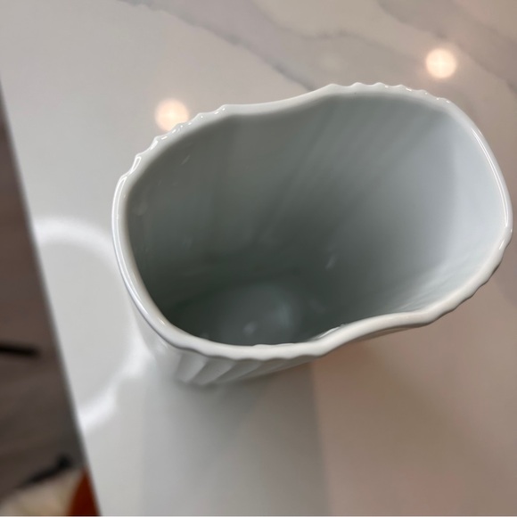 Hutschenreuther Glazed Porcelain Vase "Theater Curtain" by Hans aAchtziger 1970 - Picture 8 of 12